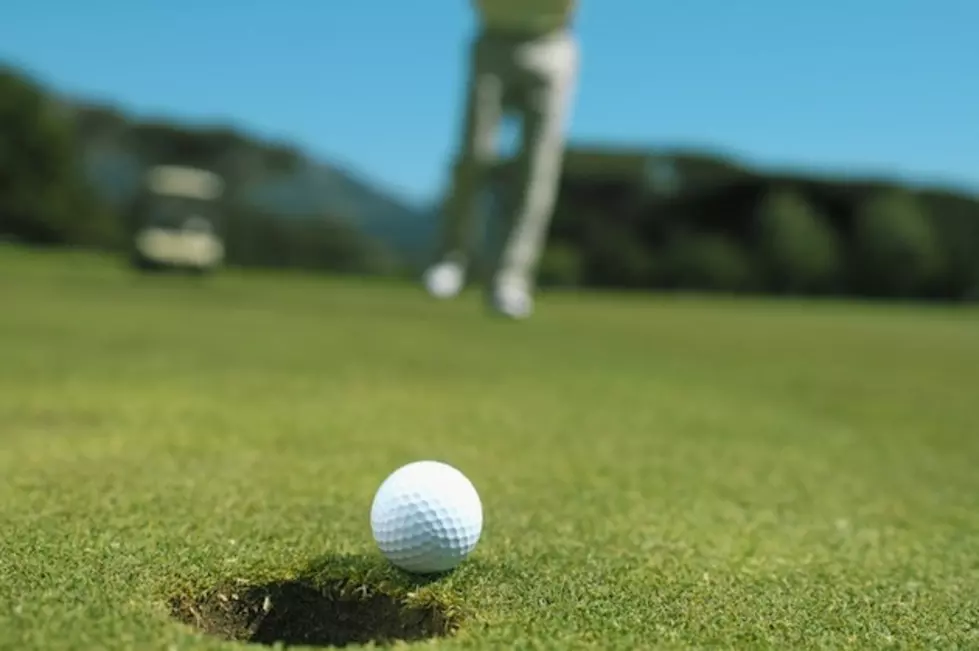 70-Year-Old, One-Legged Golfer Hits a Hole-in-One