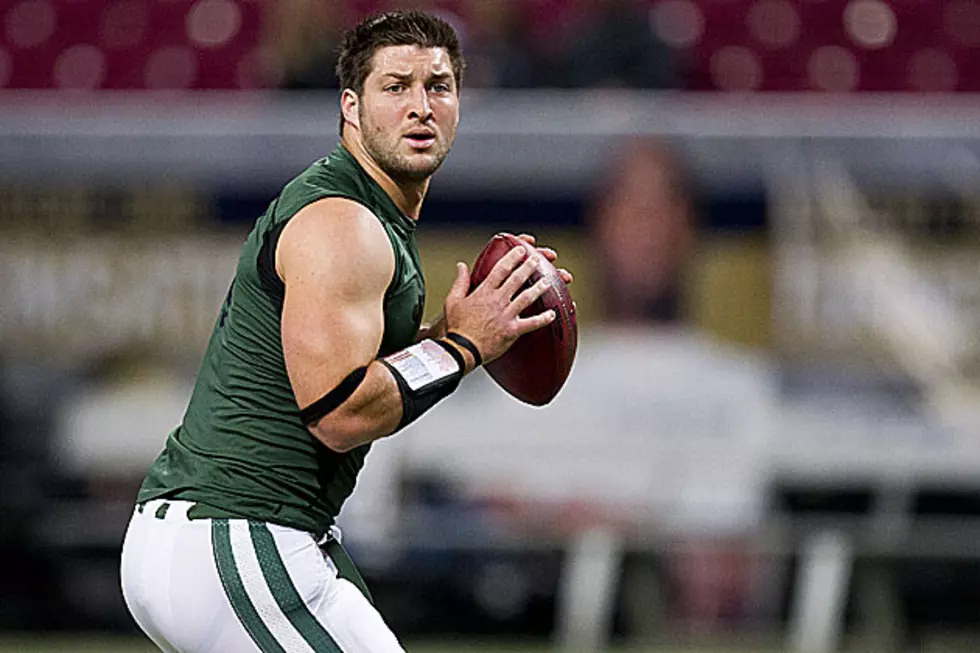 Tim Tebow Meets Patient at Childerens Hospital What a Guy!