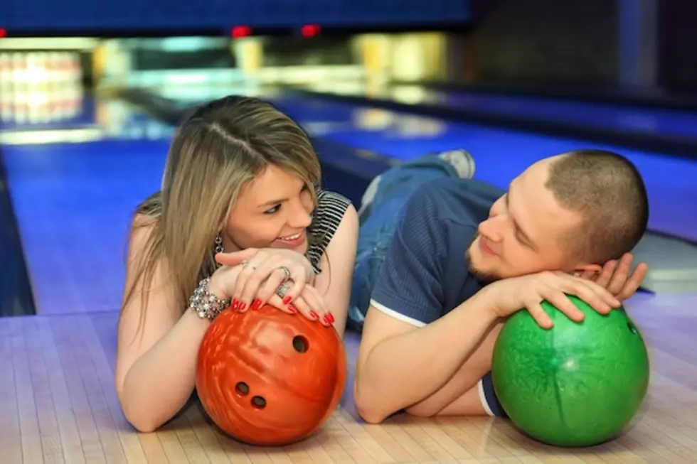 12 Reasons Bowling on the First Date is a Dumb Idea