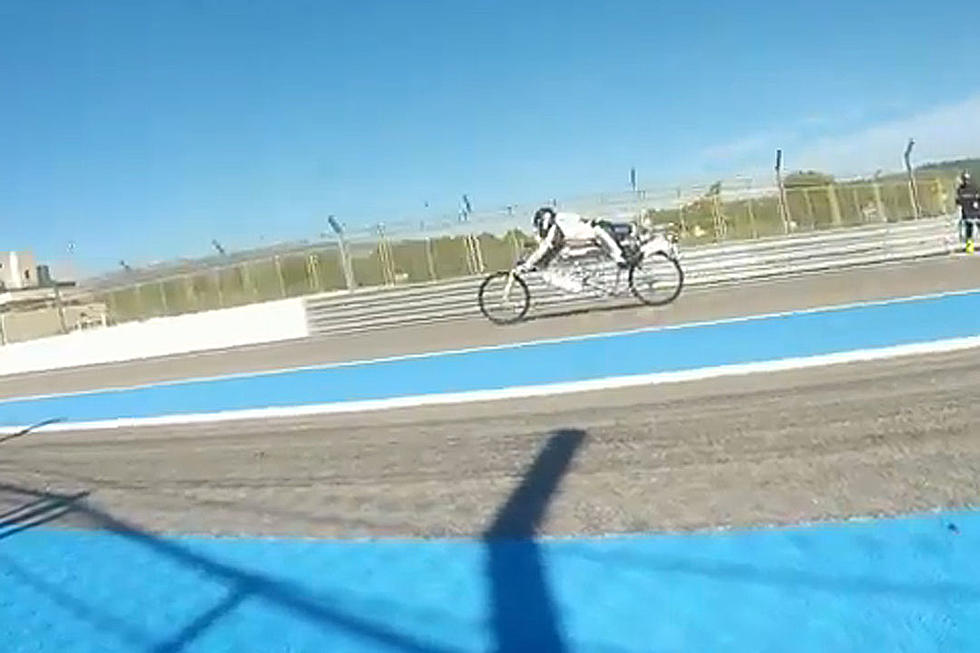 World’s Fastest Bike Zooms at Ridiculous 207 Miles Per Hour