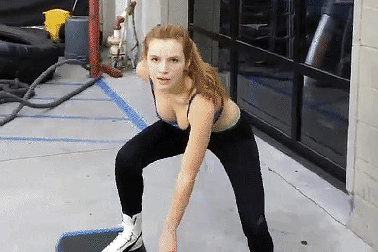 Hottest GIFs of Fit, Flexible Babes Working Out