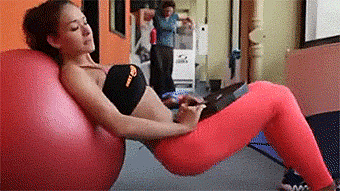 Hottest GIFs of Fit, Flexible Babes Working Out
