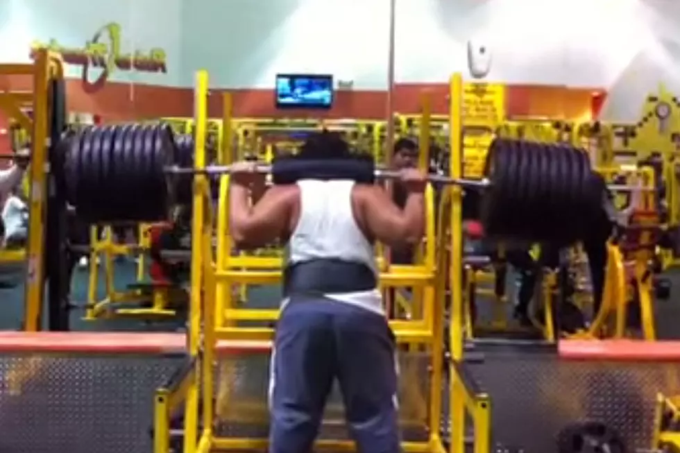 Putz Nearly Kills Himself Trying to Squat 855 Pounds