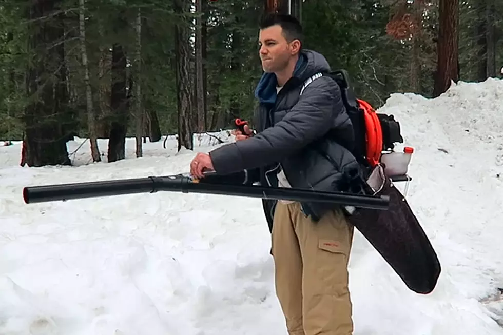 Own Winter With a Rapid Fire Snowball Machine Gun