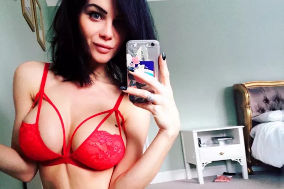 Emma Glover Is the Babe of the Day