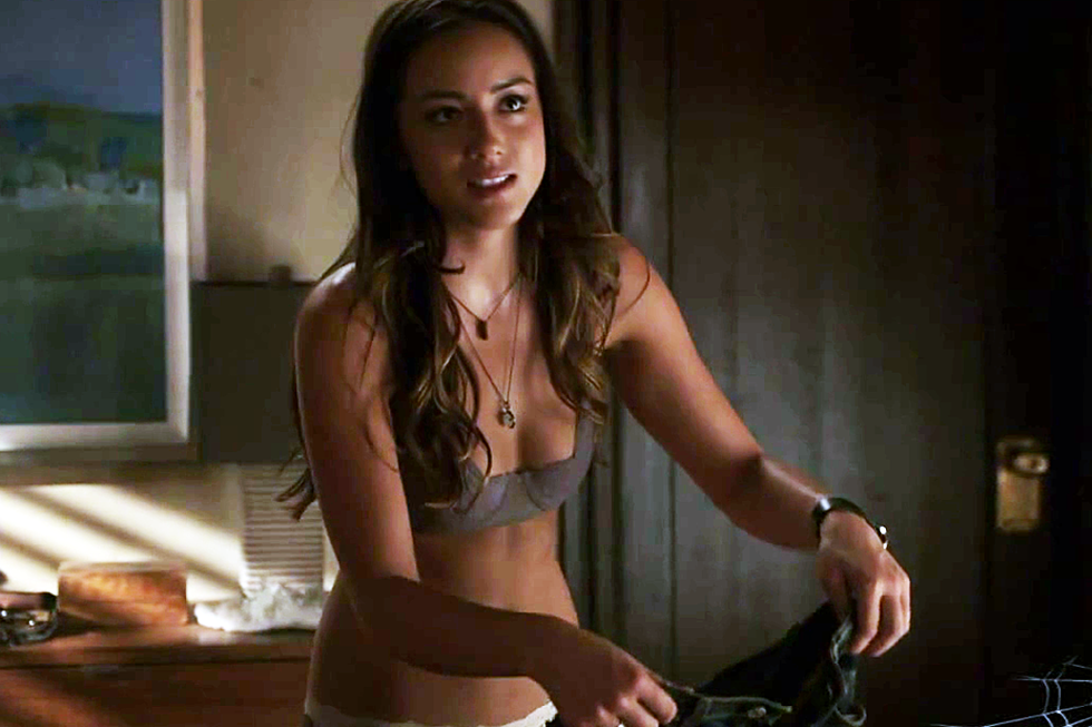 14 Sexy Chloe Bennet GIFs for You to Spy On