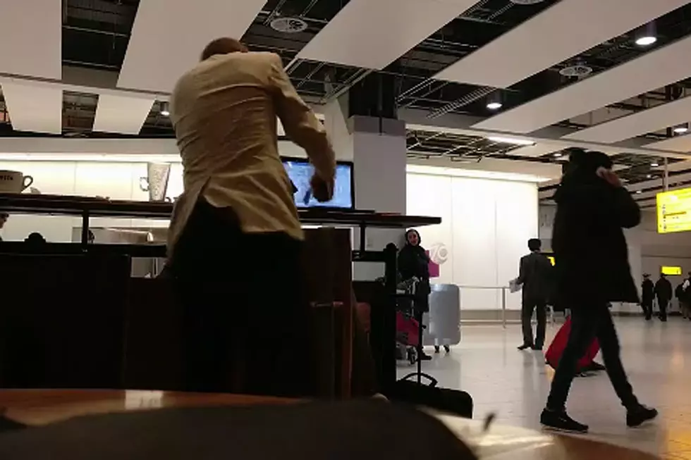 Man Quits Job, Destroys Phone and Computer in Airport Meltdown for the Ages