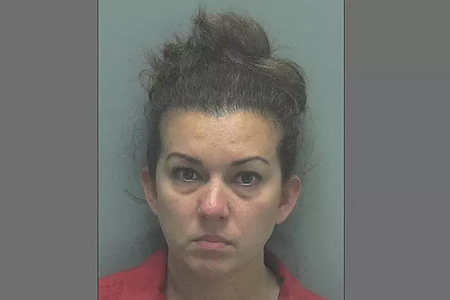Mom Snorts Cocaine off iPhone on Parent Pickup Line