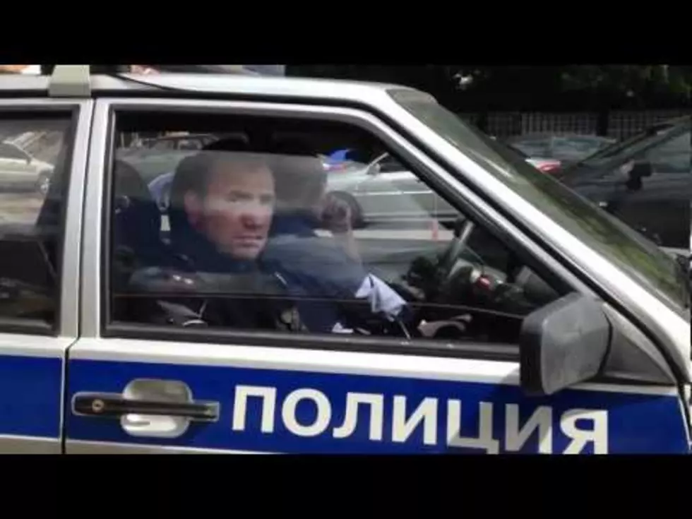 In Russia, Police Obey You! [VIDEO]