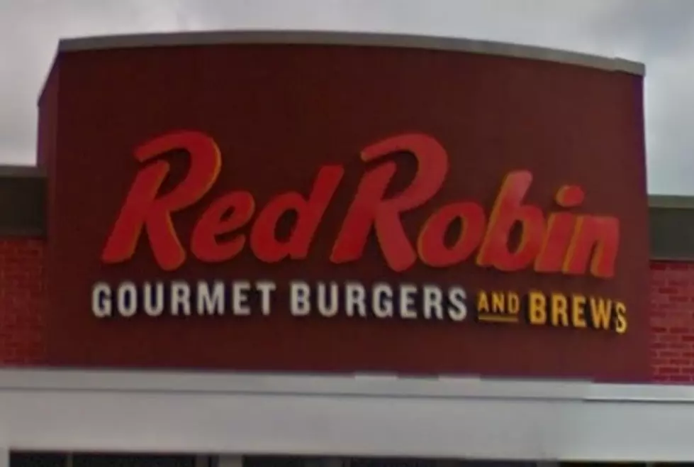 Teachers Eat Free At Red Robin on June 5