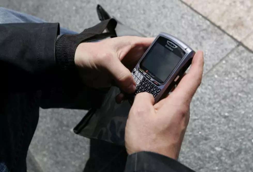 Blackberry Outages Temporarily Cripple North American Users