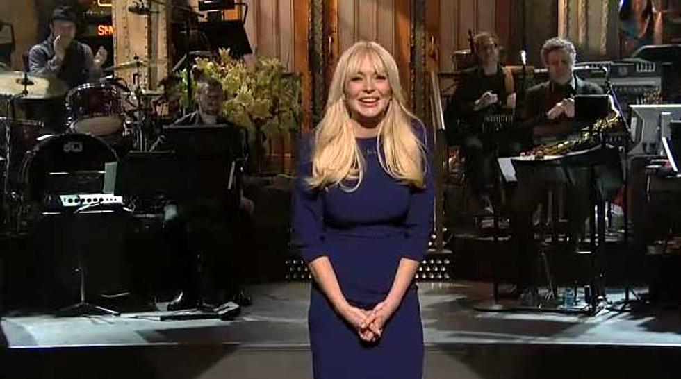Lindsay Lohan Returns To SNL [VIDEO]