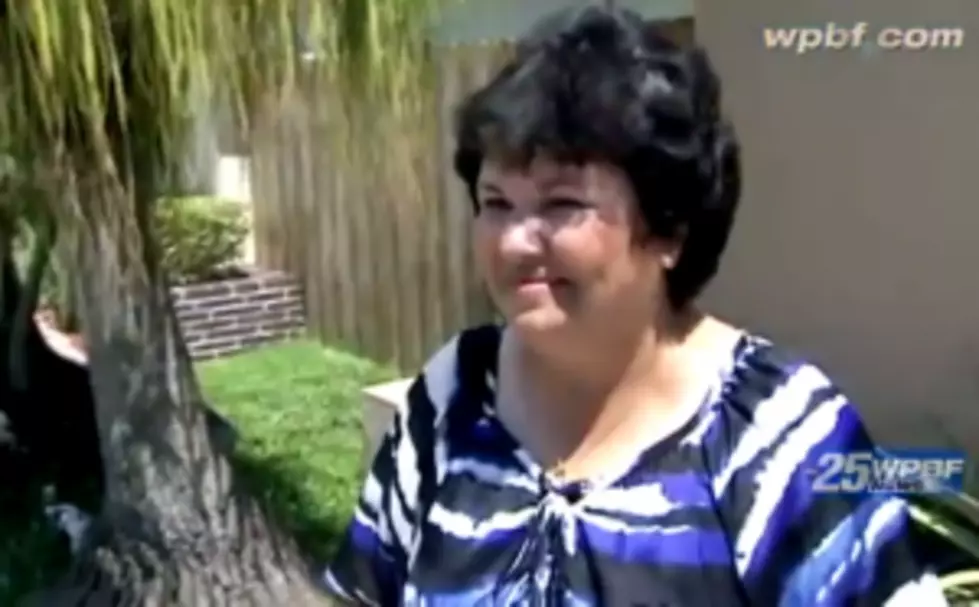 Woman Calls Cops after Finding $1800 at ATM [VIDEO]