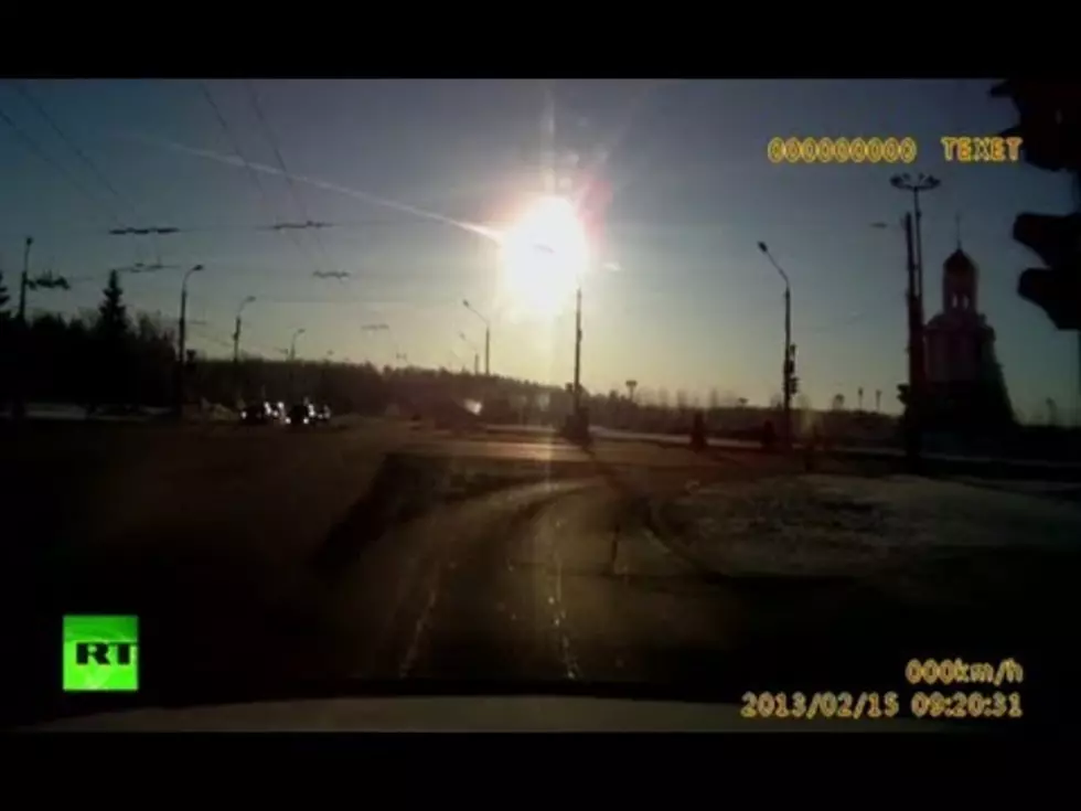 Russia Meteor Injures Hundreds Before Asteroid Makes Close Call With Earth [VIDEO]