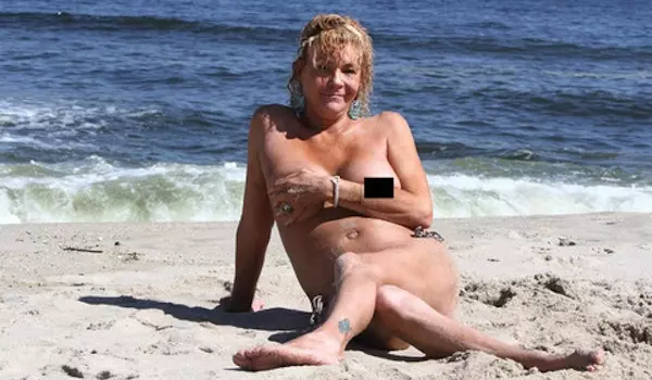 Tanning Mom Meltdown â€“ Poses Nude on NJ Beach [PHOTOS]