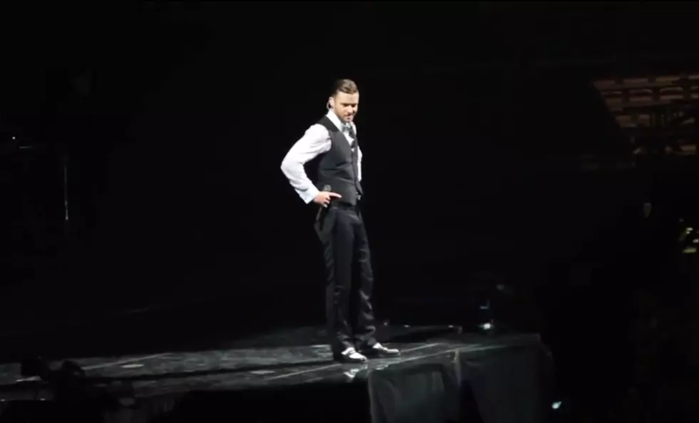 Justin Timberlake Reacts on Stage to Fan Giving Him the Finger [VIDEO]