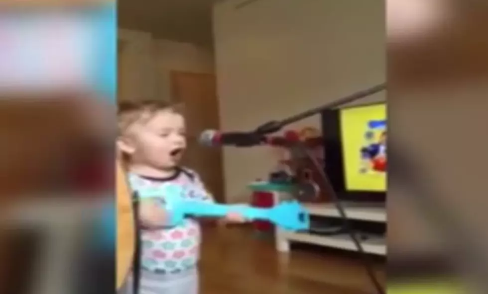 Adorable Two Year Old Sings Ed Sheeran&#8217;s &#8216;Thinking Out Loud&#8217; [VIDEO]