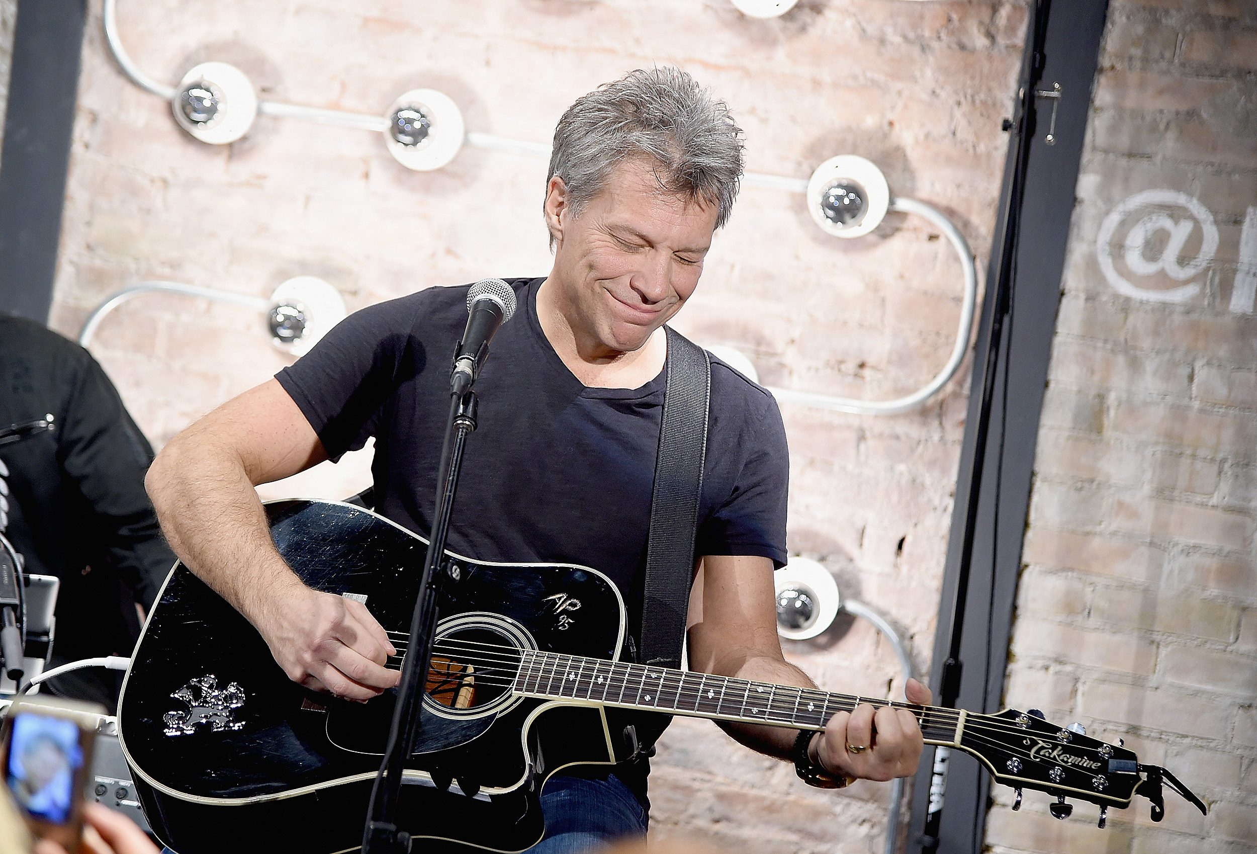 Jon Bon Jovi Grey Hair 943 The Point 5328