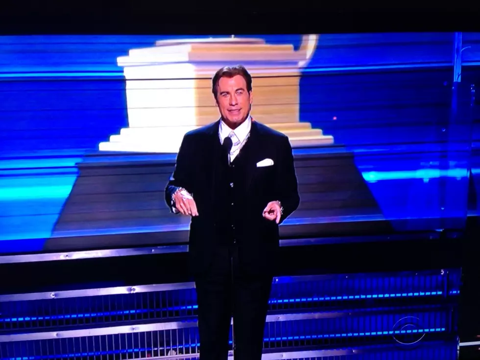 Jersey Grammy Moment – Travolta Can’t Read Prompter