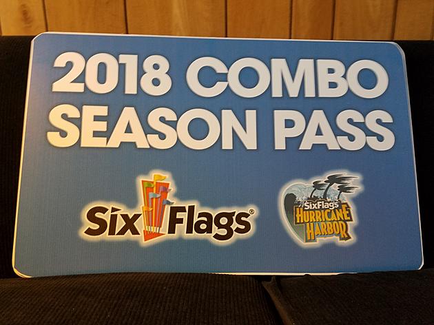 Flash Sale for 2018 Six Flags Season Passes!