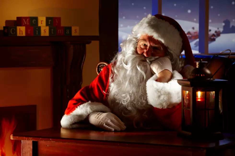 Santa Arrives at Monmouth Mall Thursday