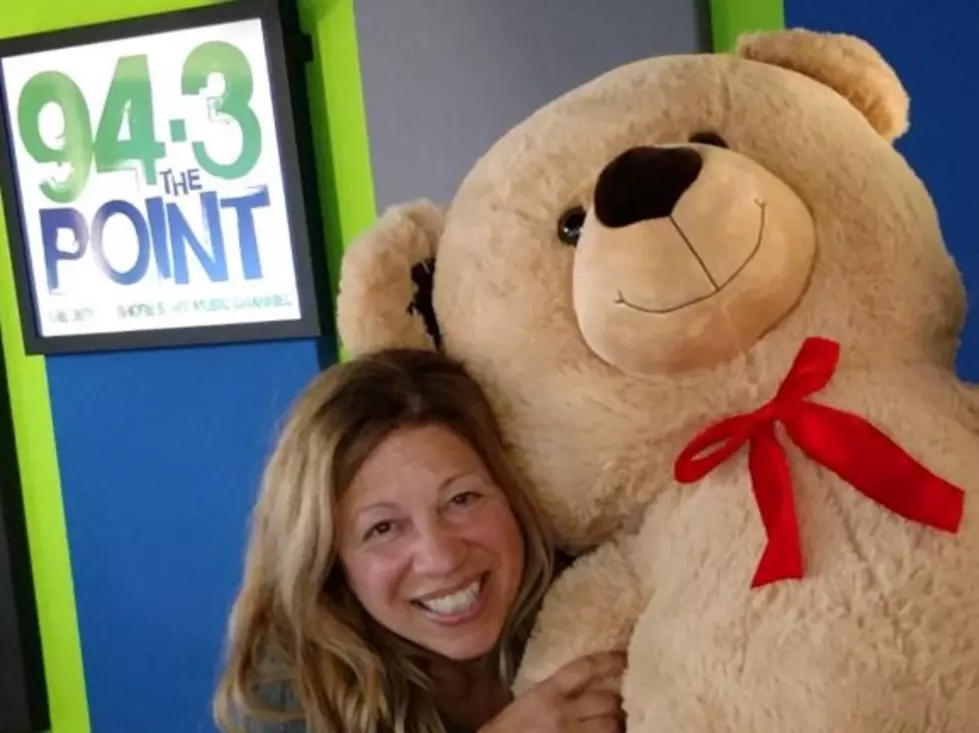 Here&#8217;s Why You Should Get Your Pic Taken With This Teddy Bear