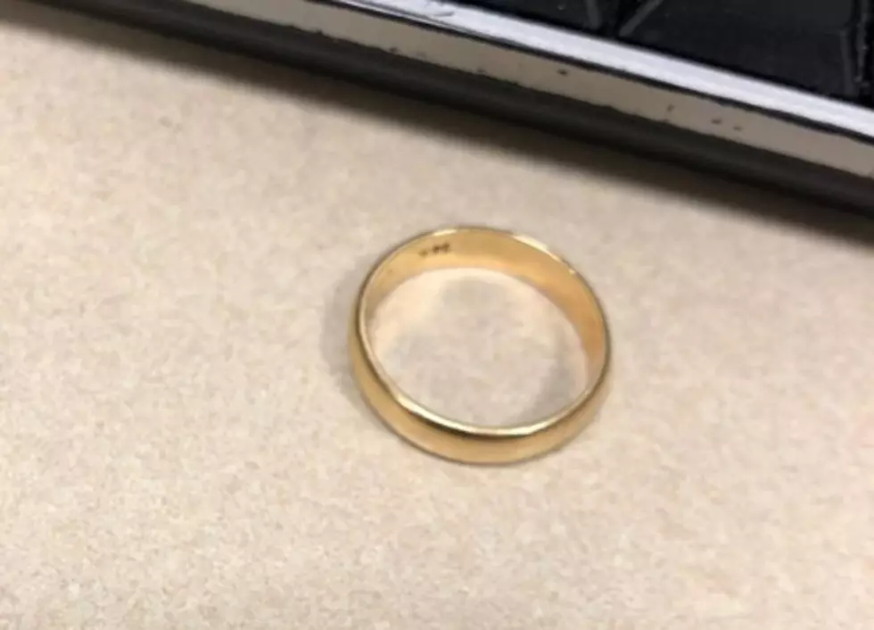 Police Trying to Find the Owner of a Wedding Ring Left Behind