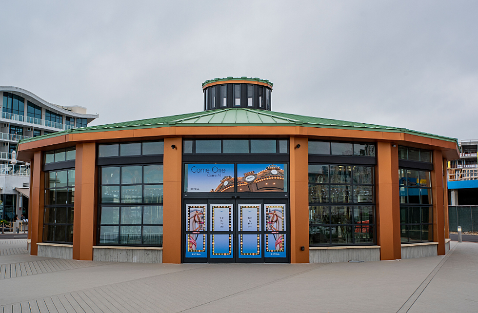 FIRST LOOK &#8211; See Pier Village&#8217;s New Carousel