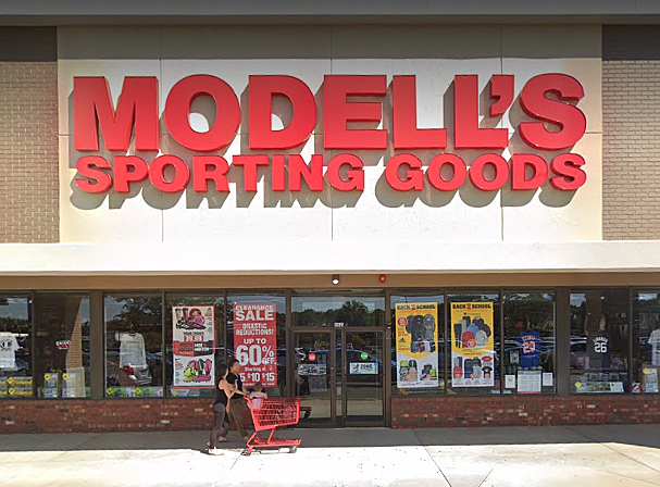 Englishtown Modell's Sporting Goods to Close