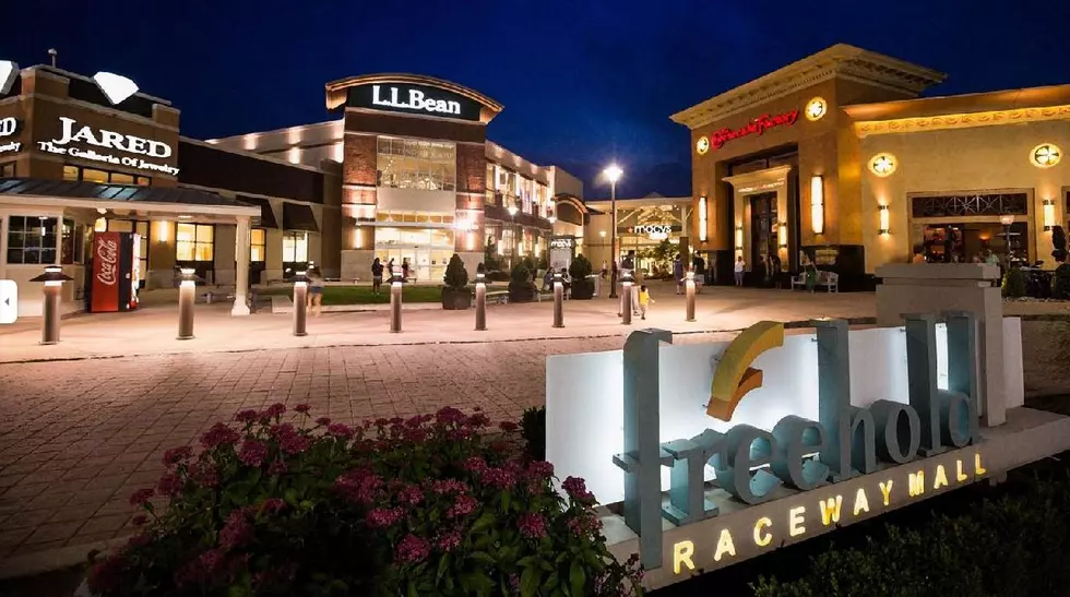 Freehold Raceway Mall in Freehold’s, NJ Skies Filled With Money Thanks To Anonymous Shopper