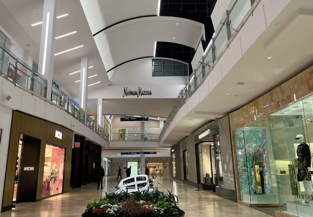 Westfield Garden State Plaza is the Best Shopping Mall in NJ!
