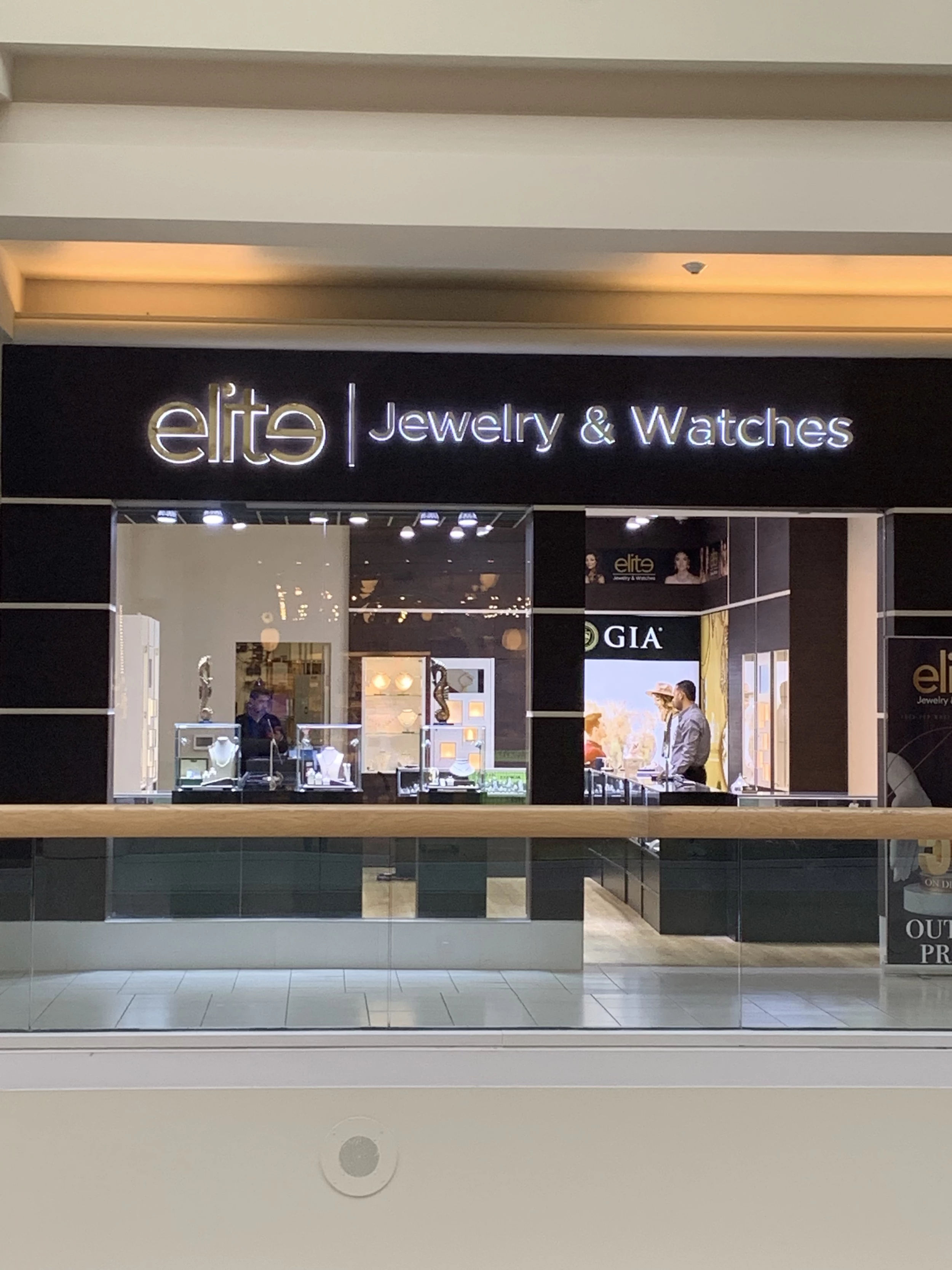 Jewelry stores in hot sale monmouth mall