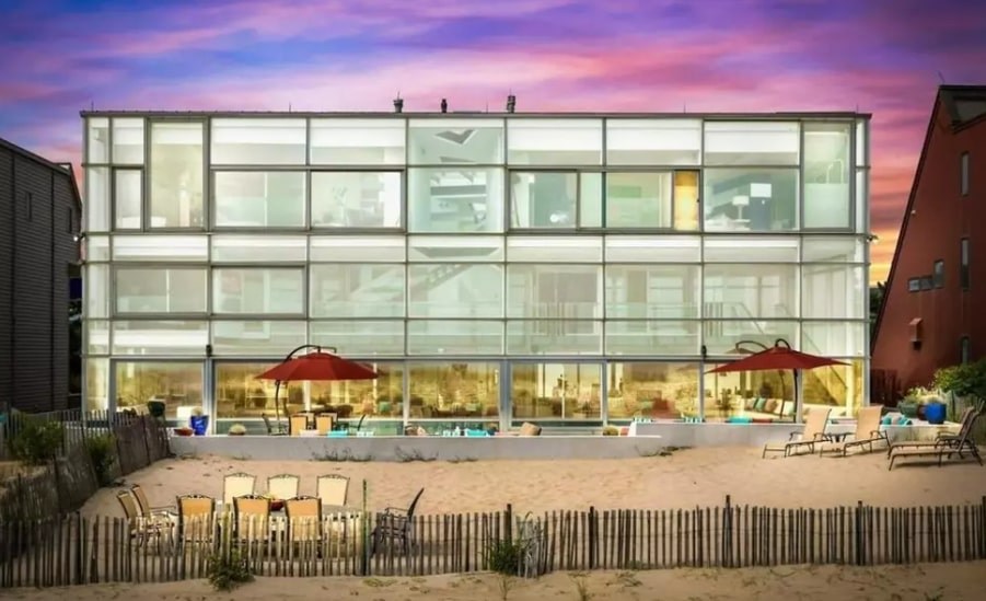 Tour New Jersey’s Awe Inspiring All Glass Mansion on the Beach