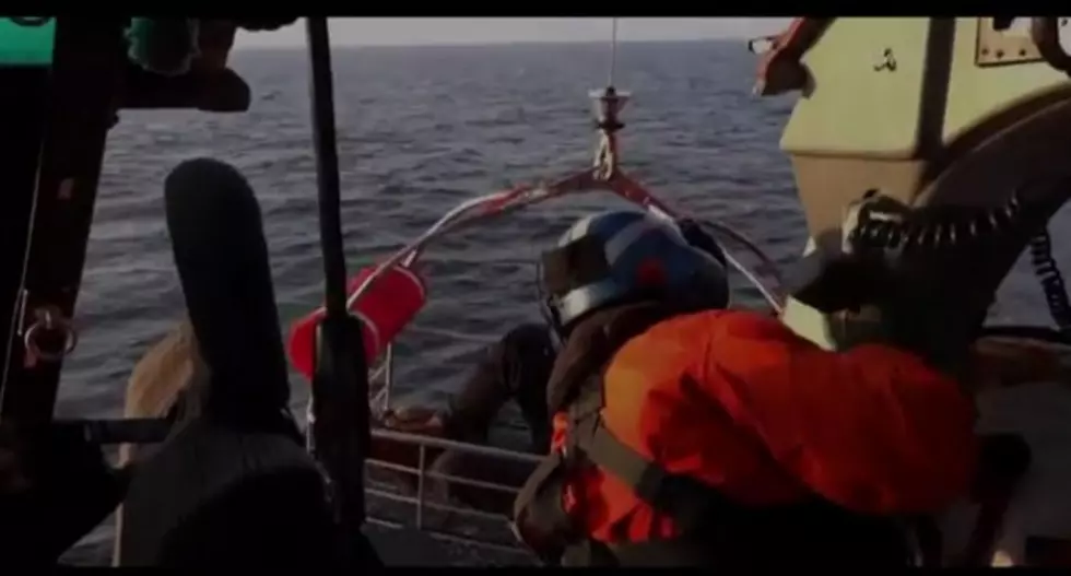 Coast Guard Transports Ill Boater [VIDEO]