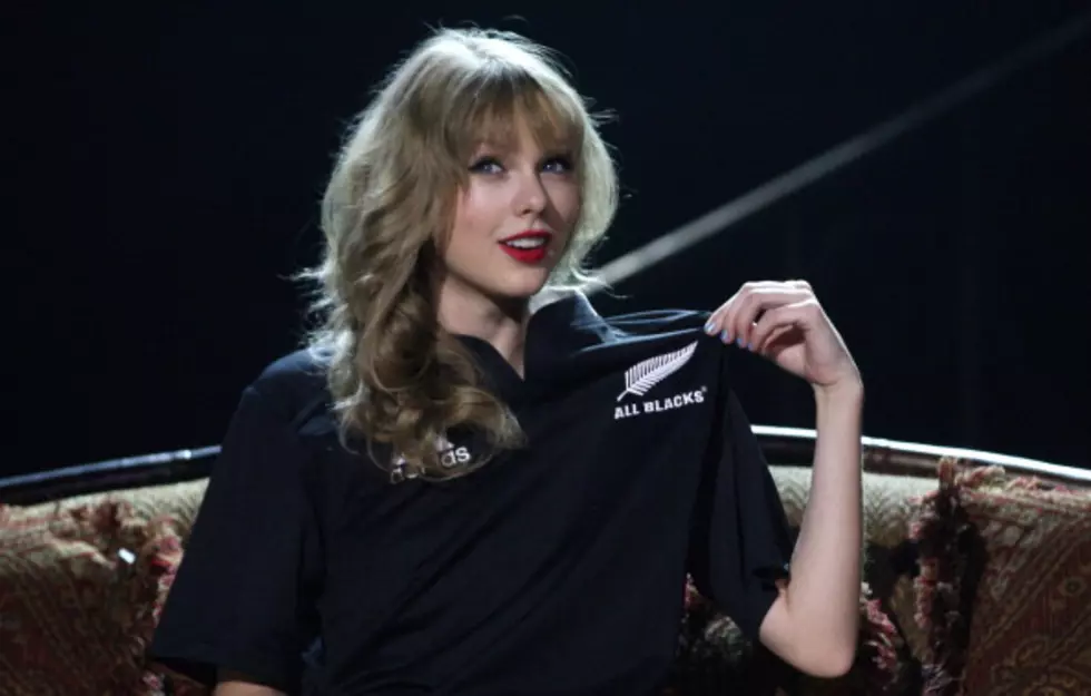 Taylor Swift’s NJ ACM Date Hospitalized