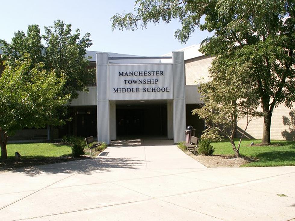 Mold Closes Manchester Middle School