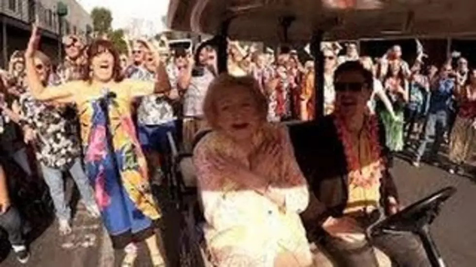 WATCH-Betty White’s Surprise Flash Mob