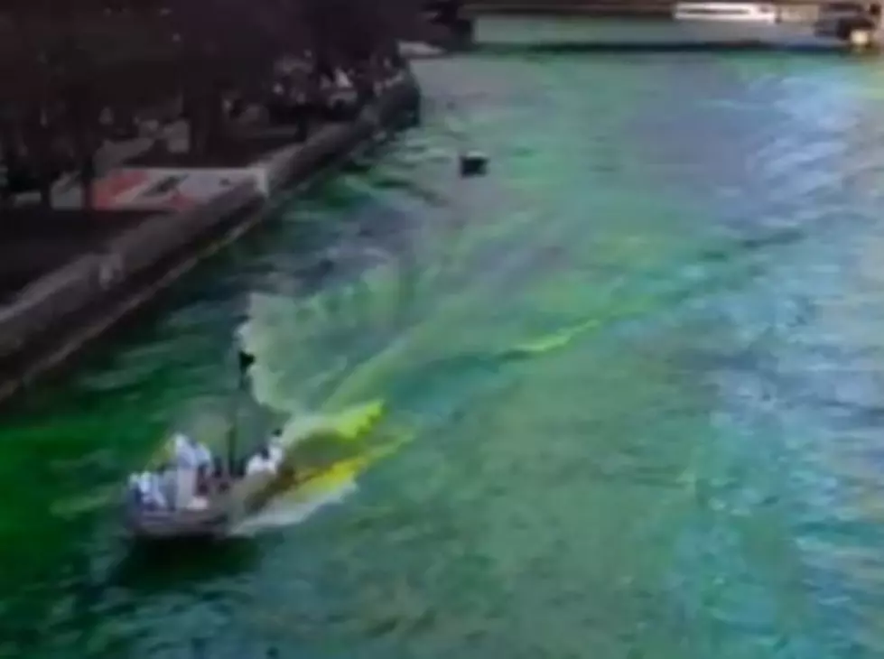 See How The Chicago River Is Dyed Green [Video]
