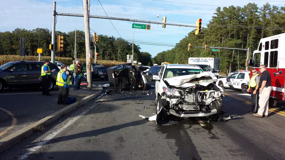 Minor injuries reported in Manchester crash
