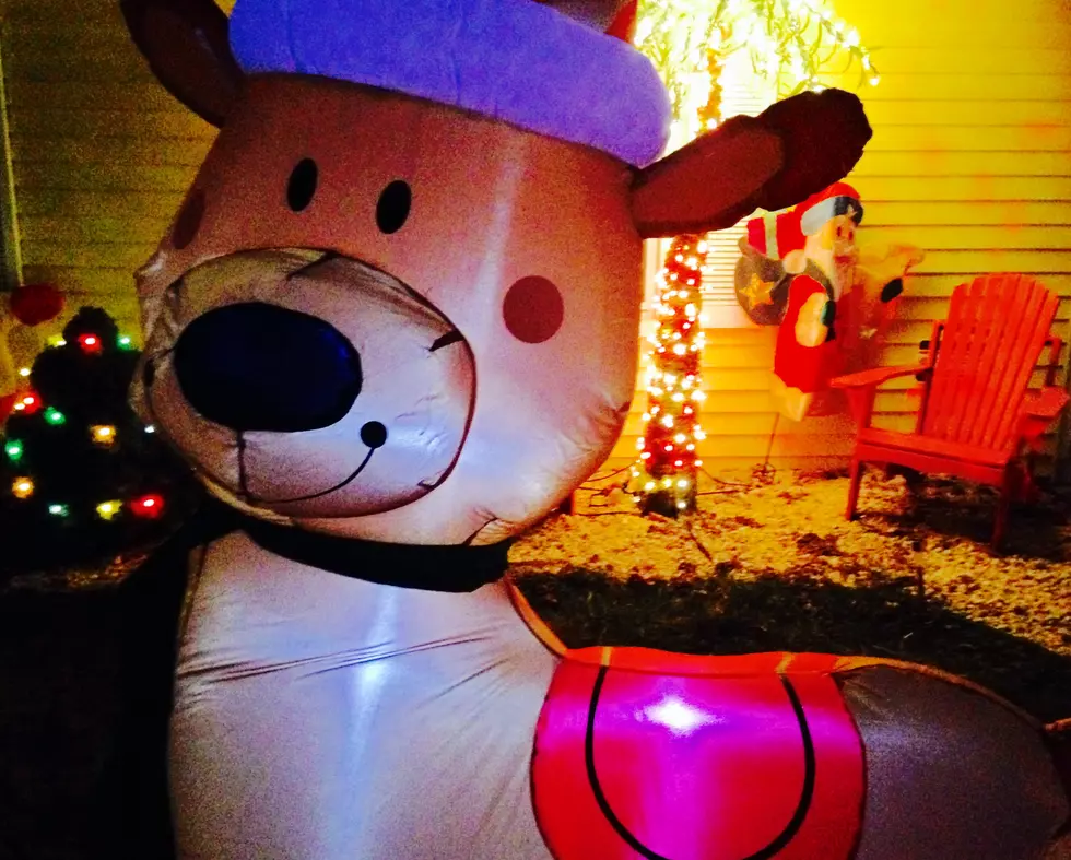 Help Me Find the Largest Display of Christmas Inflatables, Please