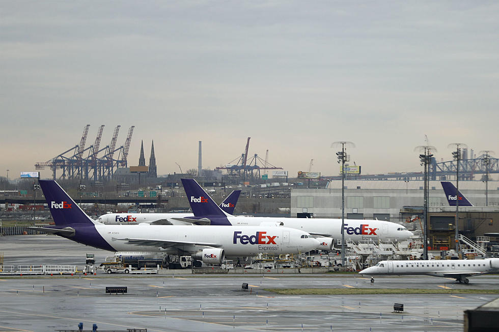 FedEx hiring thousands in NJ ahead of holiday delivery rush