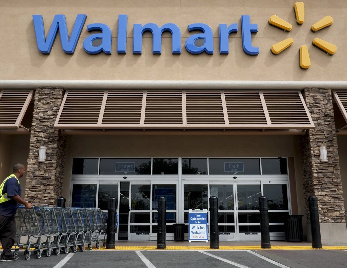 Walmart offering senior only shopping hours amid COVID19