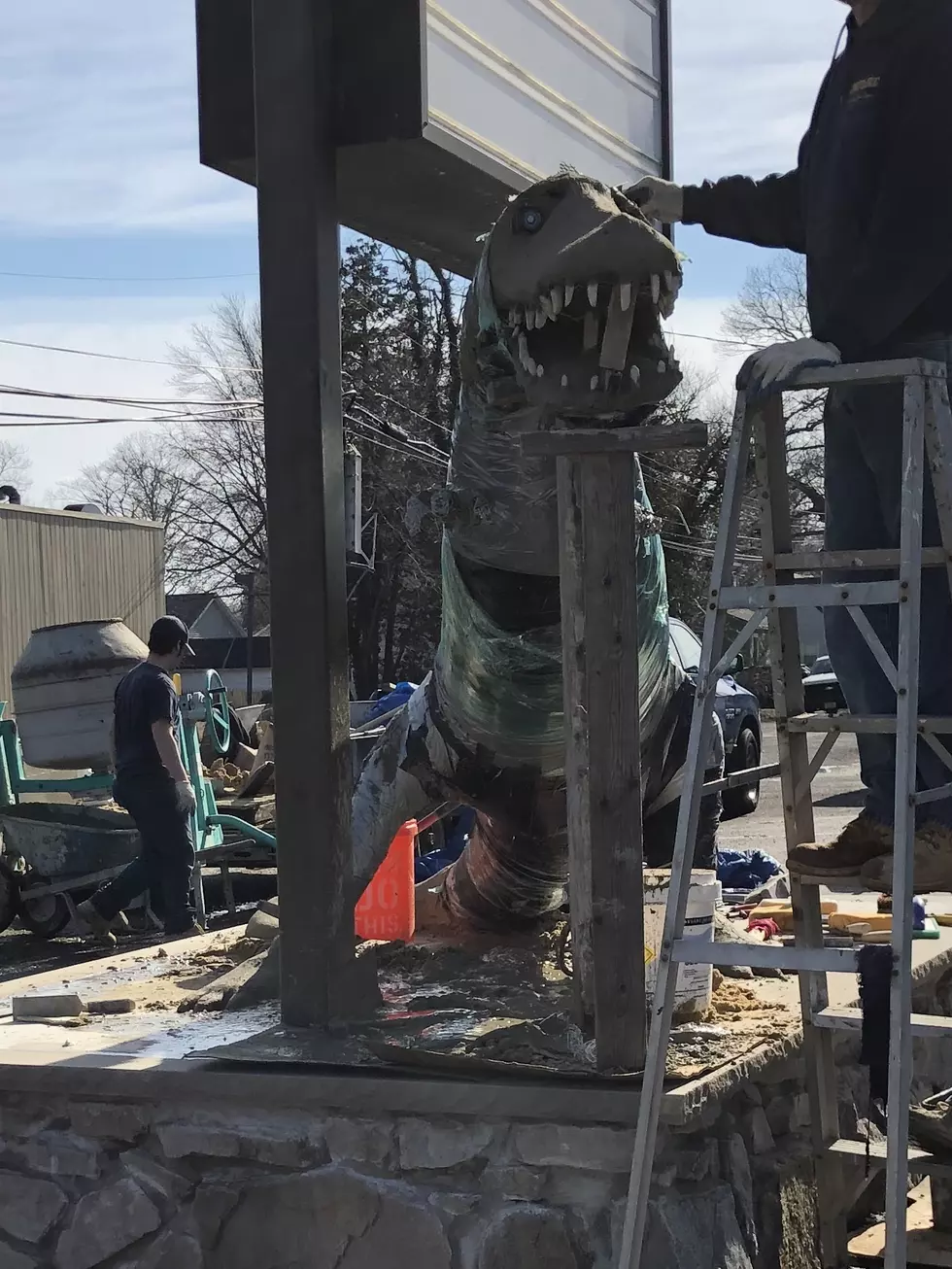 UPDATE &#8211; What&#8217;s Up with the Dinosaur in Beachwood?