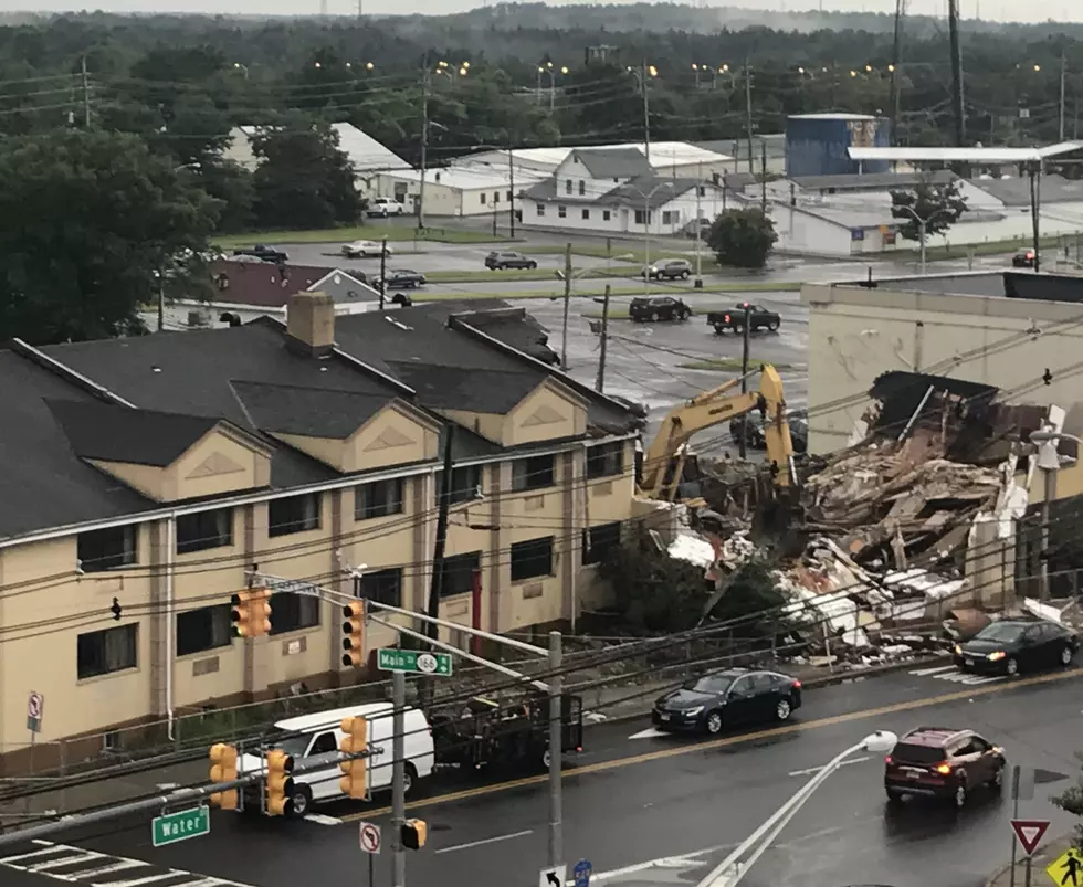 It&#8217;s Official &#8211; The Red Carpet Inn Demolition Has Begun