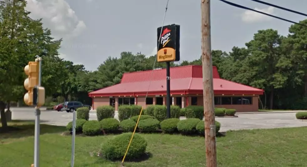 Pizza Hut Says That It'll Close Up To 500 Restaurants