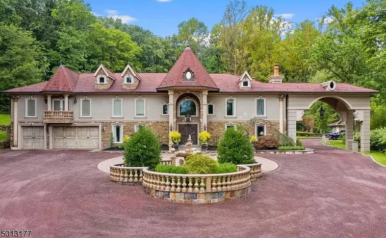 Real Housewife of New Jersey Teresa Giudice Sells Montville Home