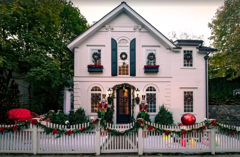 Feel Like a Lifetime Movie Star in this Dazzling Christmas Vrbo