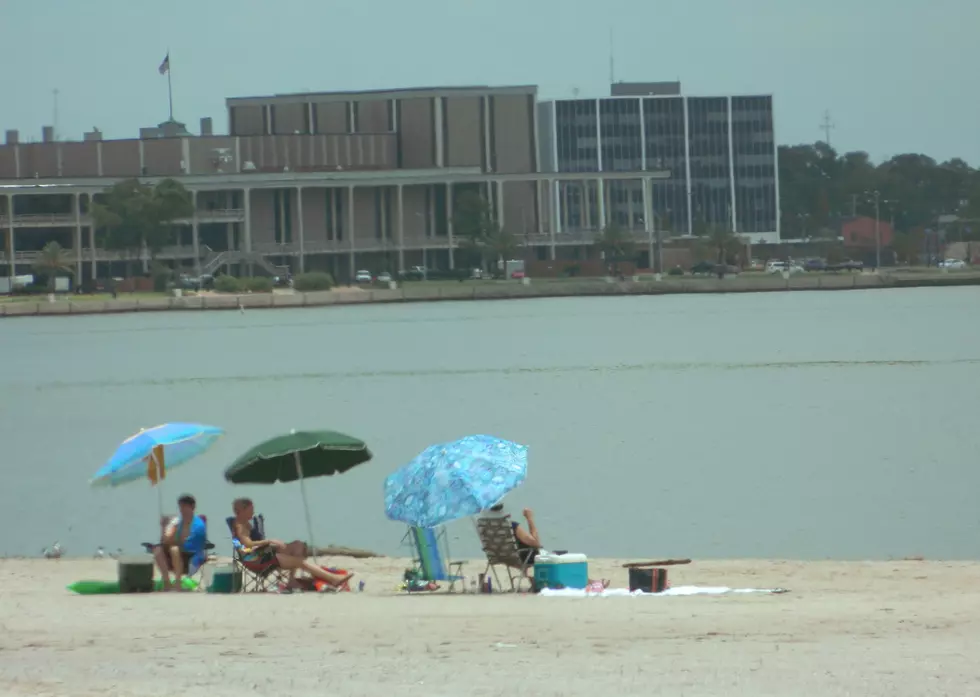 Don't Be THAT Person Who Sets Up too Close to Others at the Beach