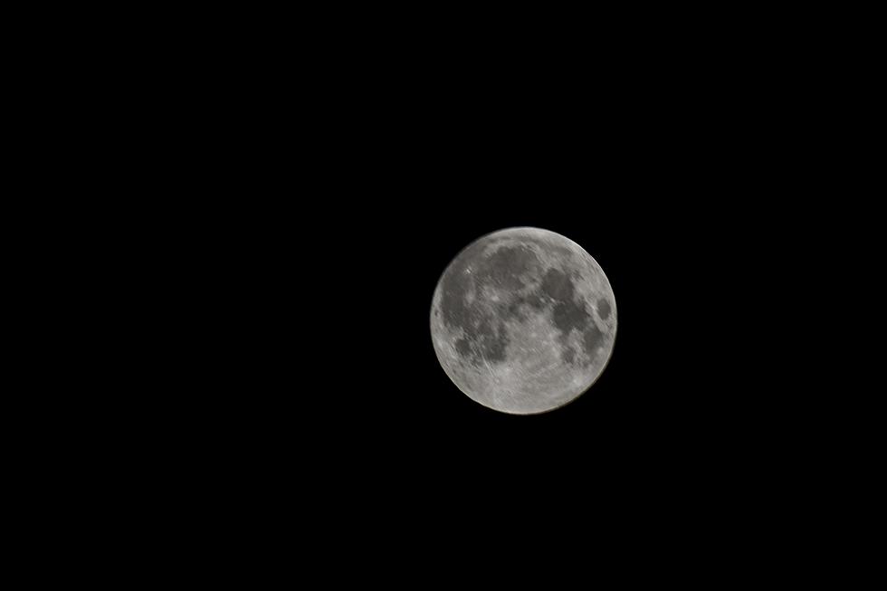 Beautiful Super Flower Moon As Seen Over the Jersey Shore