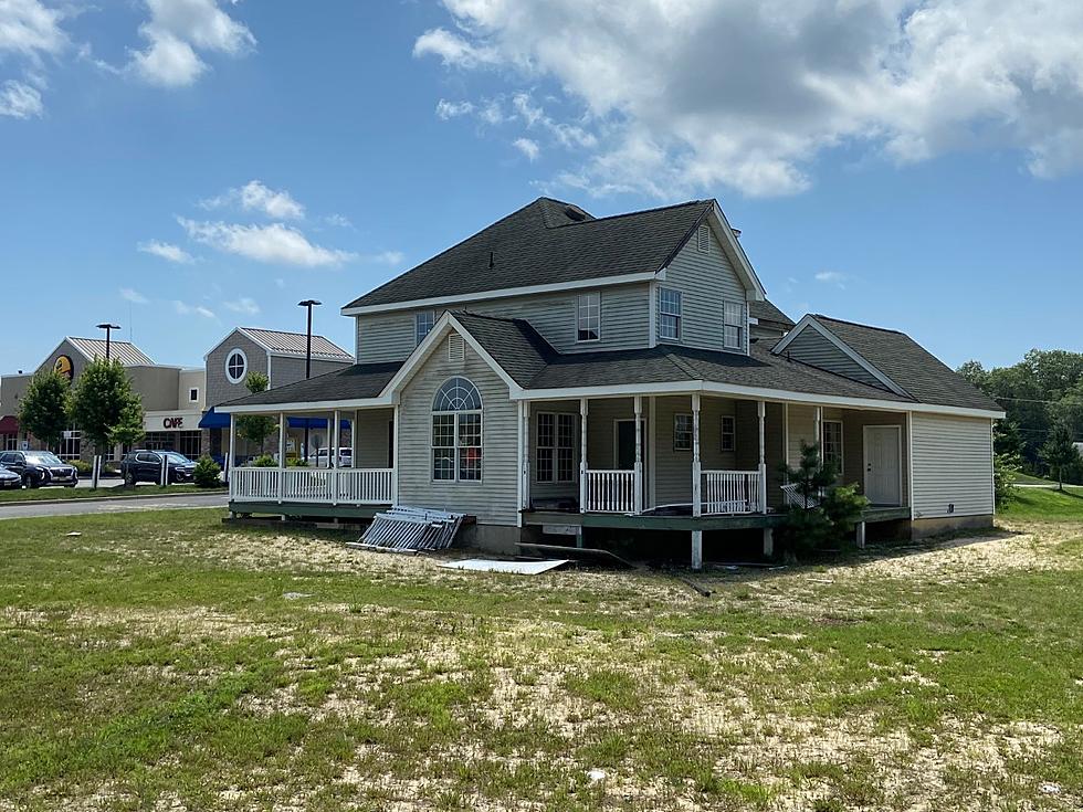 Check This Out! Mysterious Dream Home Sits In Waretown, NJ ShopRite Parking Lot. Why?